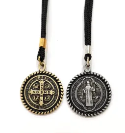 Medalha de S�o Bento com Cordao C/03 Unidades