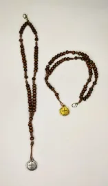 Ter�o Madeira de Pulso Medalha das Duas Cruzes 